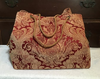 Red and Champagne Floral Design Victorian Carpet Bag – Luxurious Large and Spacious Honeymoon Tote - Romantic Carryall