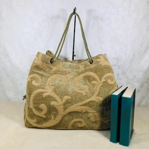 Victorian Carpet Bag – Honeymoon Travel Tote – Bridal Shower Gift – Everyday Carryall Bag for Women in Light Green and Gold Chenille