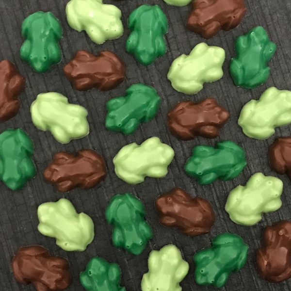 Ranas de chocolate / Caja de 30 mini ranas de chocolate / Adornos para cupcakes / Recuerdos para fiestas