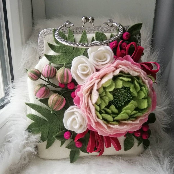 Ranunculus bag Felted bag Women's purse Flower bag Felted purse Felted flower purse Hand bag for women Flowers bag Felt purse Vegan bag