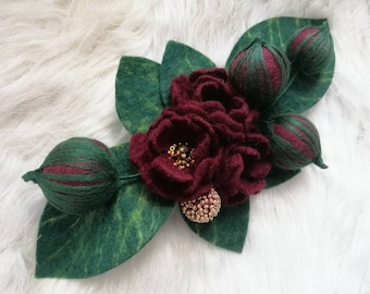 Broche grande de flor de fieltro: broche de lana merino hecho a mano