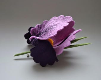 Broche de iris de fieltro hecho a mano: Pin vegano morado