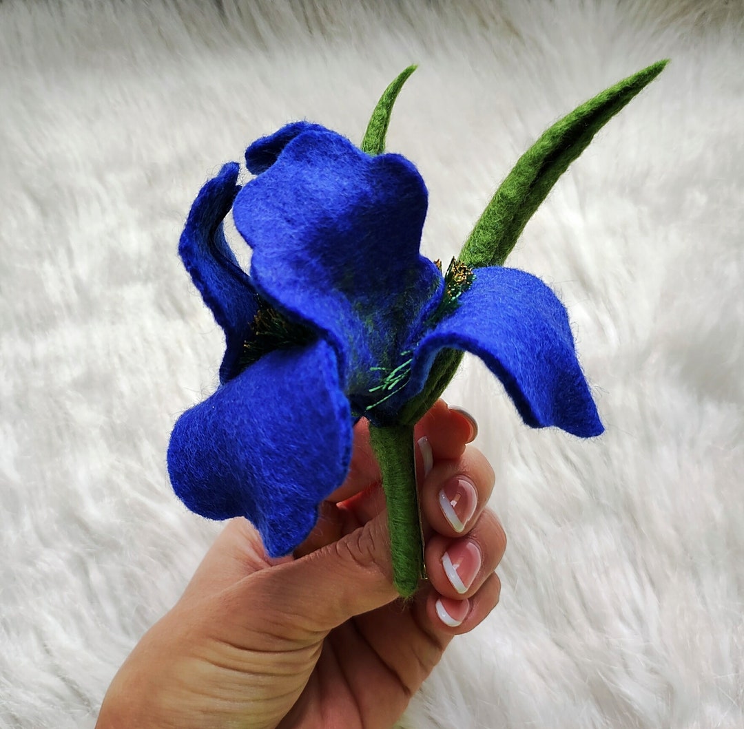 Felted Iris Brooch: Handmade Vegan Blue Flower Pin - Etsy
