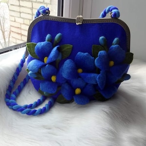 Sac à main avec fleurs feutrées Sac en feutre de laine Sac à main feutré Sac à main feutré Sac à main en feutre Sac à main pour femmes Sac à fleurs Sac de créateur Sac en laine