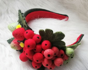 Felted wreath Red headwear Felted headpiece Berries wreath Floral wreath Felted wreath for women Wool tiara Felted headwear Green headpiece