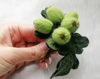 Felted brooch Felt jewelry Berries pin Wool brooch Brooch for woman Vegan brooch Gooseberry brooch Gooseberry pin Green brooch Berries green