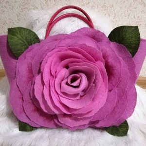 Grand sac pour femme à décor de roses feutrées Sac en feutre Sac à main en feutre Sac à fleurs en feutre Sac à main pour femme Sac à fleurs Sac végétalien Sac rose Sac rose