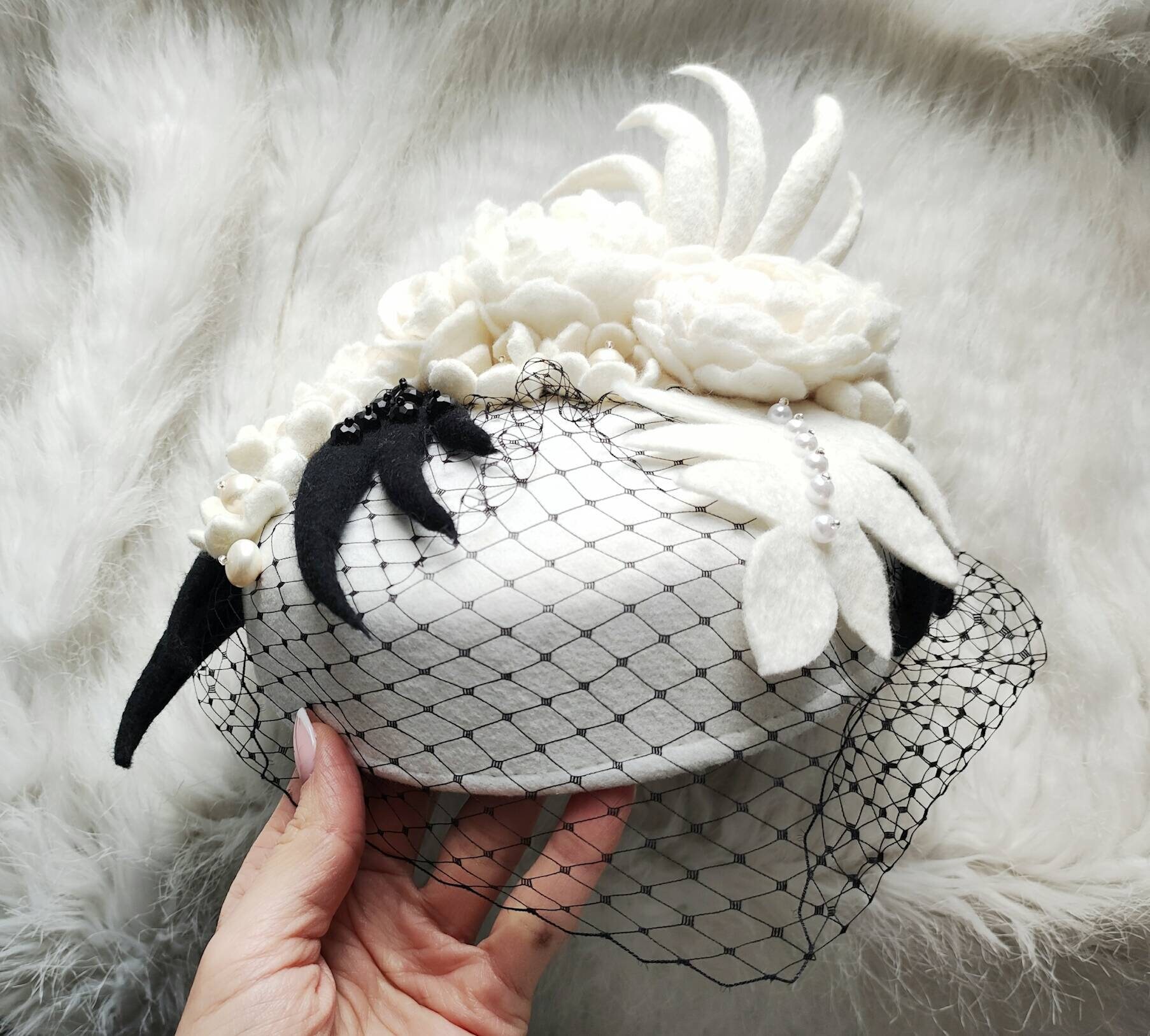 Felted Pillbox Hat: White Floral Derby Hat, Retro Wedding 