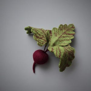 Felted Beet Brooch: Handmade Wool Vegetable Pin