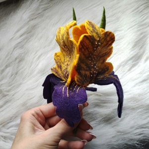 Iris brooch, Felted flower brooch, Iris pin, Felted women accessory, Flower purple brooch, Large brooch, Vegan brooch, Purple pin, Iris