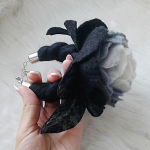 Felted bracelet Flower bracelet White black bracelet Wool felt bracelet Rose bracelet Wool felted jewelry Wedding bracelet Felted rose