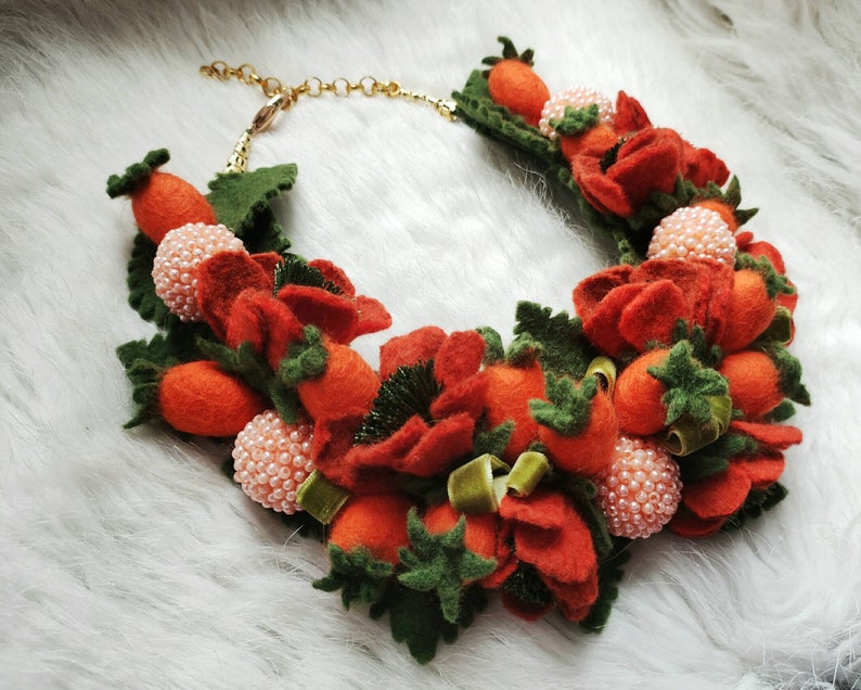 Wool felted jewelry Flower necklace Orange necklace Felted necklace Felted flowers jewelry Gift for women Designer necklace Berries necklace image 3