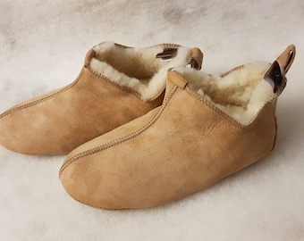 Women Sheepskin Slippers , Men&#39;s Indoor Shoes, Natural Leather, Handmade, Warm and Soft, Sheepskin Boots, Suede Sole with Rubber Spots.