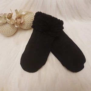 Sheepskin Mittens for Women with Decorative Seams, Merino Wool Gloves, Black Color, Warm and Soft, Comfy and Flexible, Hand Protection!!