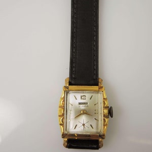 Stylish 21 Jewel Benrus Wrist Watch c1950