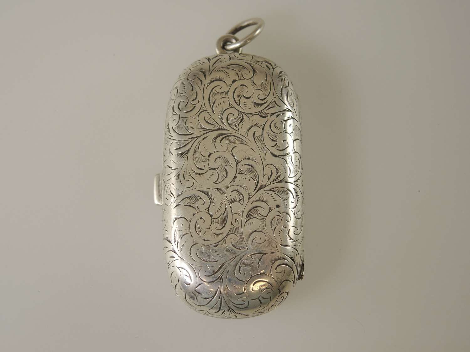 アンティーク雑貨 Antique 1901 Silver Sovereign Case Antique Silver Double Sovereign Case - 1901 - Albrow & Sons Ltd