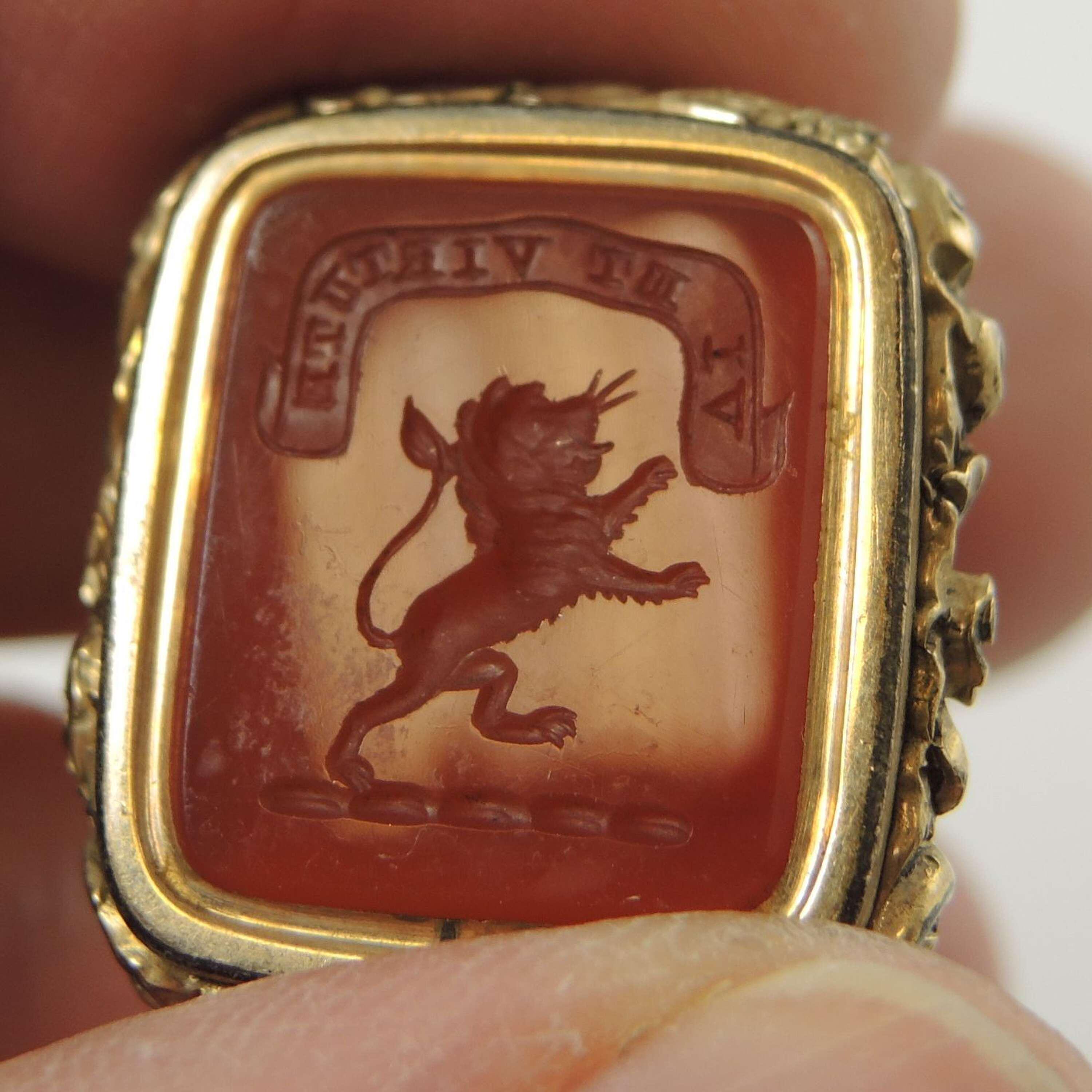 紋章の凹版が施されたビクトリア朝時代の金箔印章、1850年頃 - Etsy 日本