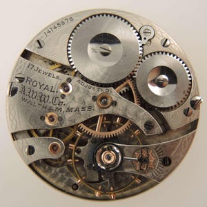 16 size 17 Jewel Waltham Royal pocket watch movement c1904 image 1