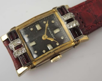 Elegante reloj de pulsera Bulova de 17 joyas. Caja con engaste de pasta, c. 1950