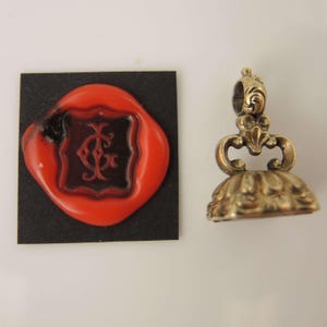 Georgian seal with amethyst base and initials intaglio c1820