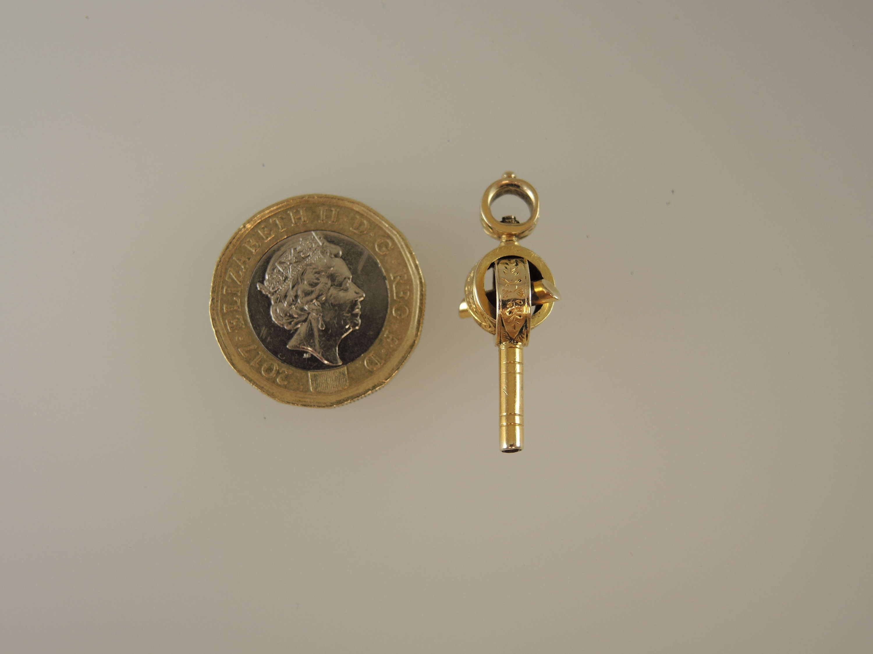 Clé De Montre En Or 18 Carats - Vintage XIXe Siècle, Décor Fleur De Lys - Occasion