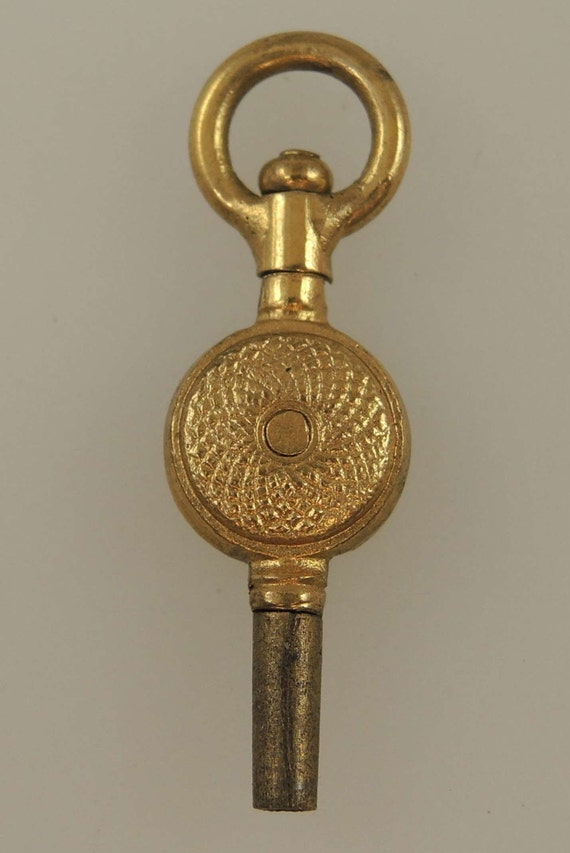 Good quality Victorian gilt pocket watch key c1850