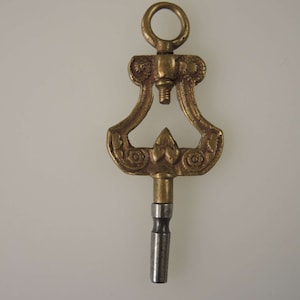 Clé de montre de poche dorée early Français c1790