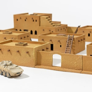 MDF DESERT CITY Set - 10 gebouwen, schaal van 15 mm - ongeverfd