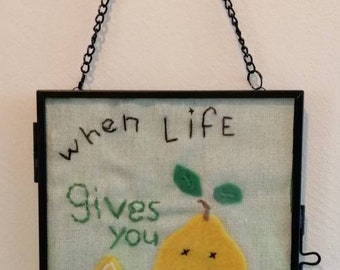 When life gives you lemons make lemonade, photo frame embroidered, felt (2)