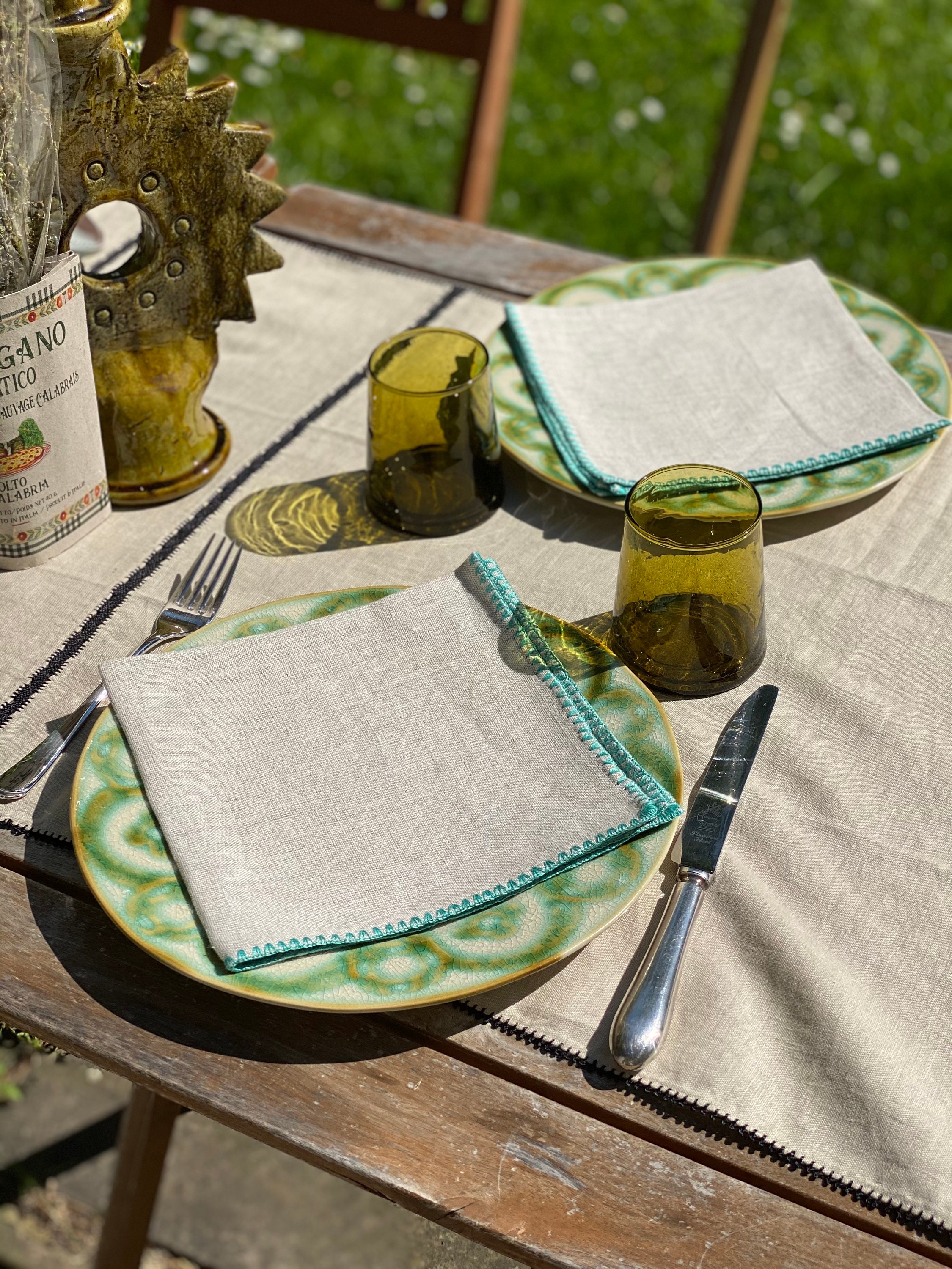 Serviettes de Table Lin Brodé Main, Qualité Exceptionnelle, Des Couleurs Joyeuses Pour Égayer Vos Ta