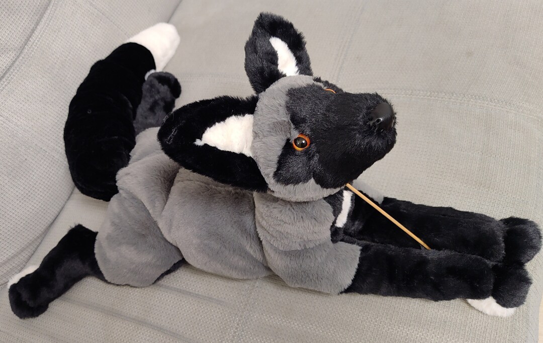 リアルファー　フォックス　レキッシュ　ブラック　犬ぬいぐるみ 受注生産！在庫なし！重みがあってふわふわのシルバーフォックスの