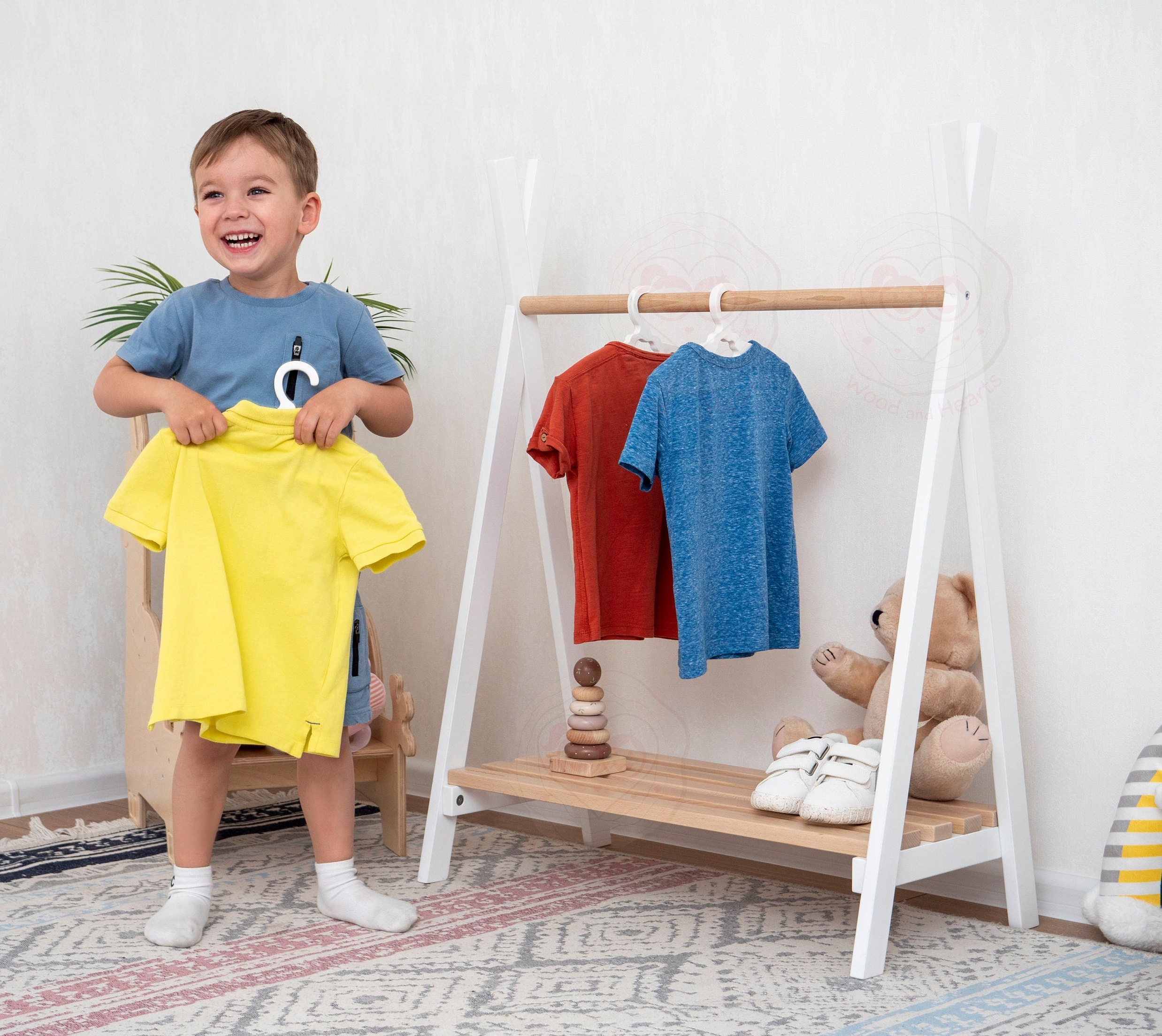 Kids Clothing Rack 