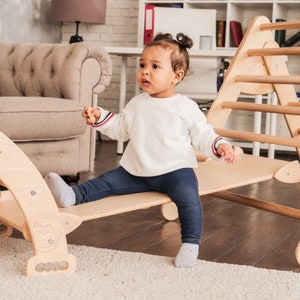 Montessori Möbel Set von drei Artikel Baby Gym WoodandHeart Kleinkind Möbel Baby Gym Kleinkind Möbel Klettermöbel Eco Spielzeug Bild 1