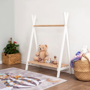 Porte-vêtements pour tipi Waldorf avec options de lot de cintres en bois, meubles en contreplaqué, penderie et cintres Montessori, cadeau unique pour enfant NO Hangers