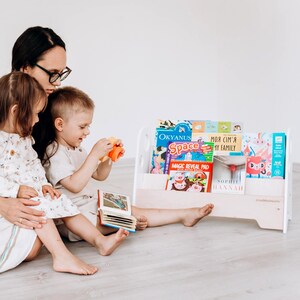 Montessori Floor Bookcase, Wooden Front-Facing Book Display Shelf for Toddlers