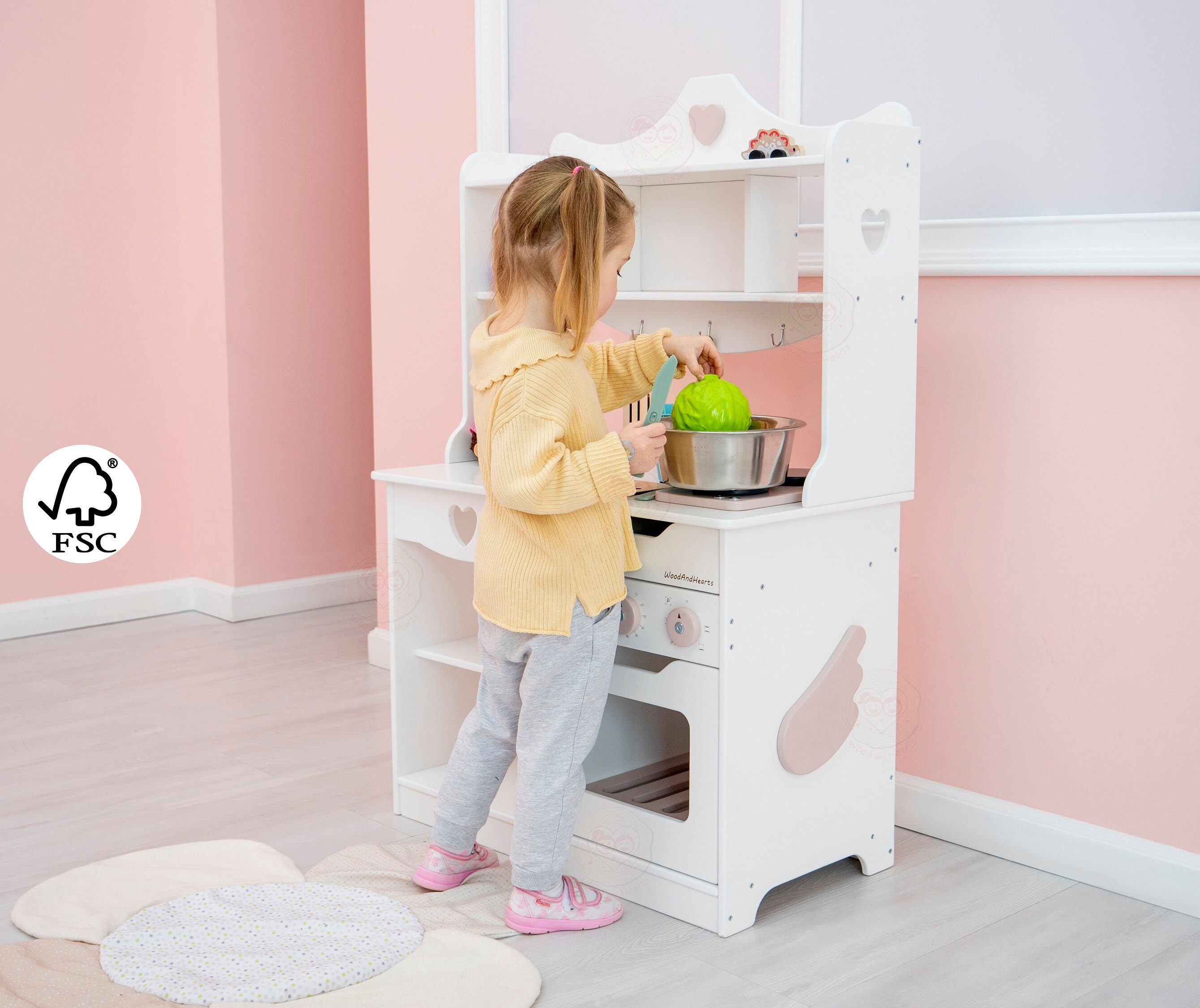 How to arrange a Montessori kitchen for kids - WoodandHearts