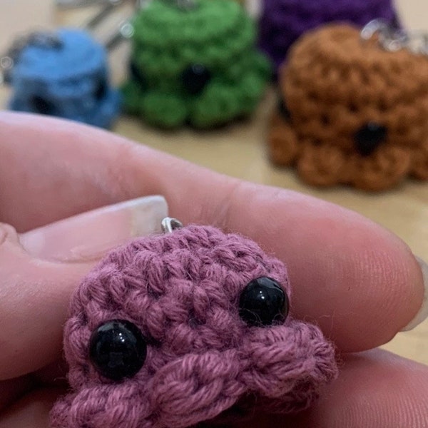 Handmade Crochet Octopi Keychains - 2 Different Sizes - Various Colors - Keyrings - Octopus - Hand-crafted