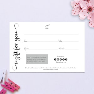 Plantilla de vale de regalo imprimible en blanco y negro Insertar certificado de regalo personalizable para impresiones Plantilla de tarjeta de regalo Agregar logotipo Tarjetas de regalo en blanco