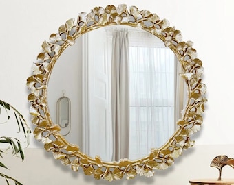 Clove Round Wall Mirror in Gold Color