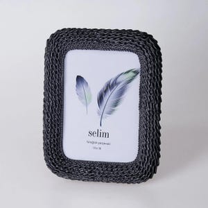 Black Resin Chain Picture Frame - 5x7 or 6x8 Photo
