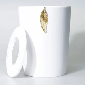 Leaf Resin Trash Can: Modern Bathroom, Kitchen Waste Bin