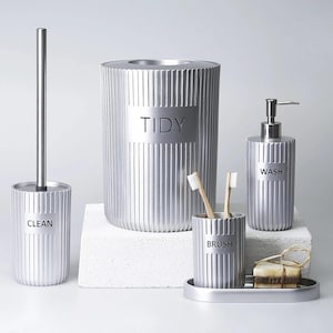 Grooved Collection 5 Piece Luxury Bathroom Accessories Set in Silver Color