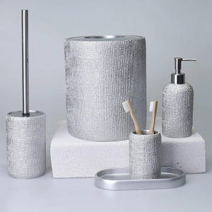 Set di accessori da bagno di lusso da 5 pezzi della collezione Natural in colore argento