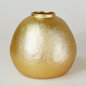 Gold Textured Resin Vase: Modern Elegant Home Decor