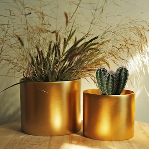 Infinity Planters / Round and Large Flower Pots / Large Bowls / Luxury Pots in Gold and Different Colors
