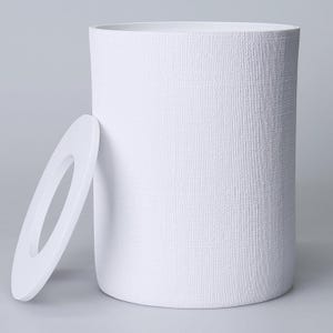 Resin Linen-Look Trash Can: Modern Bathroom Waste Bin