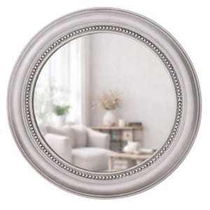 Pode incluir: Um espelho de parede redondo com uma moldura lisa cinza-claro e uma borda interna decorativa de pequenas contas em relevo. A superf&iacute;cie de vidro reflexiva &eacute; clara e circular, capturando uma vis&atilde;o desfocada de um interior de sala.