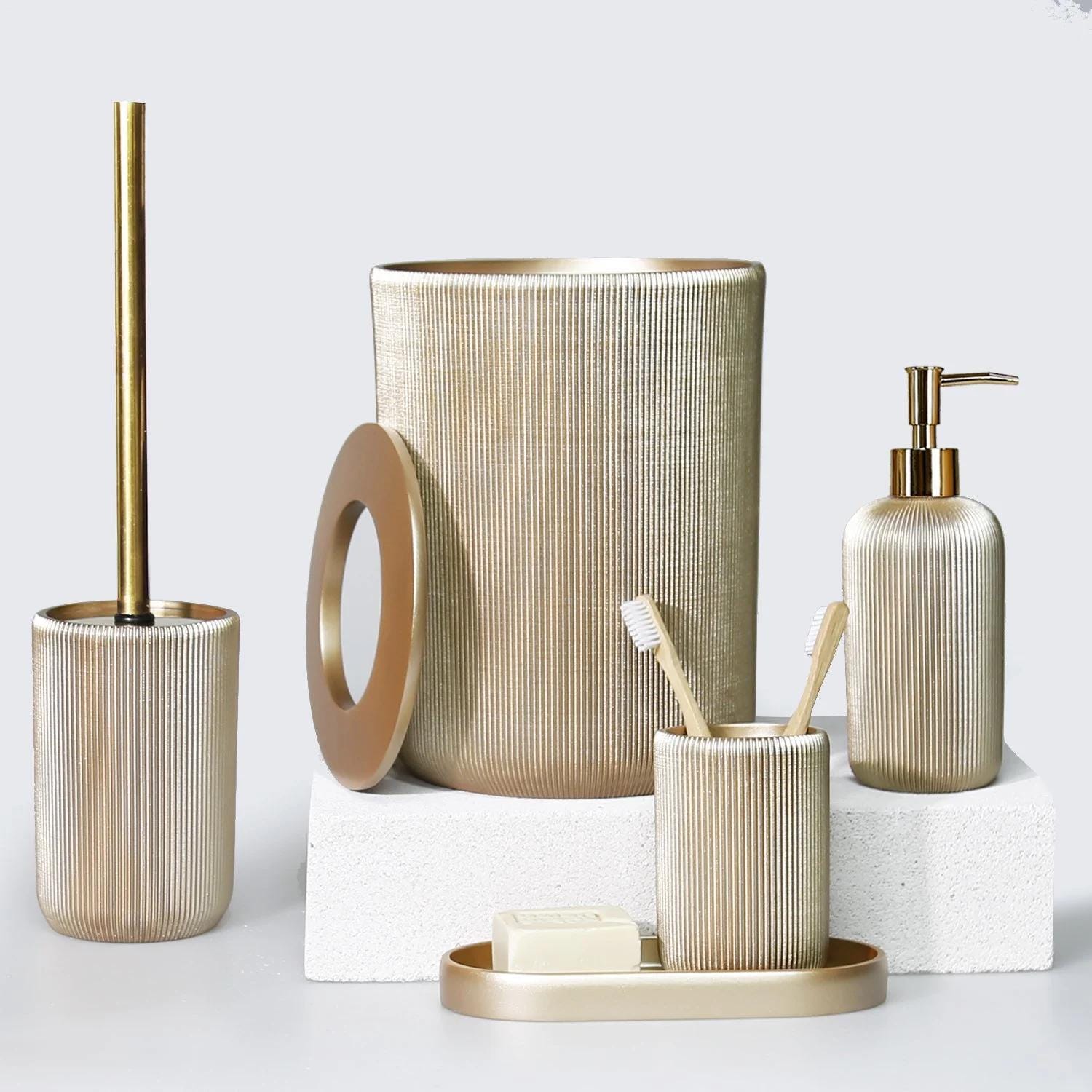 Lydia Collection 5 Teiliges Luxus Badezimmer Zubehör Set in Taupe Farbe