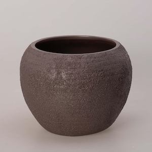 Taupe strukturierte große Vase - Elegantes Harz Wohndekor - moderner dekorativer Blumentopf