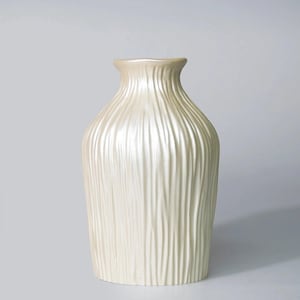 Dublin Decorative Flower Pots / Modern Plant Pots / Resin Medium Vases in Pearl Color